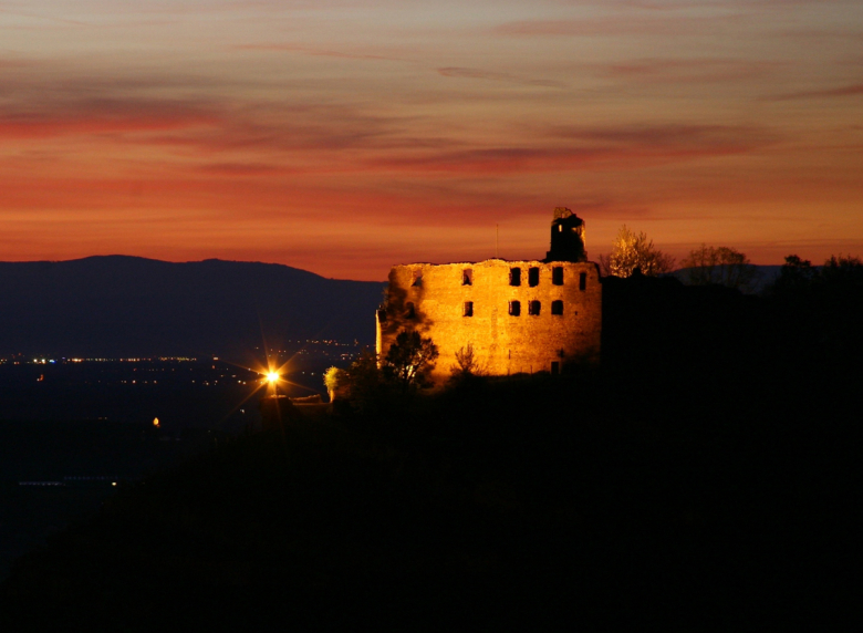 DieStaufen Burgruine Abendstimmung1